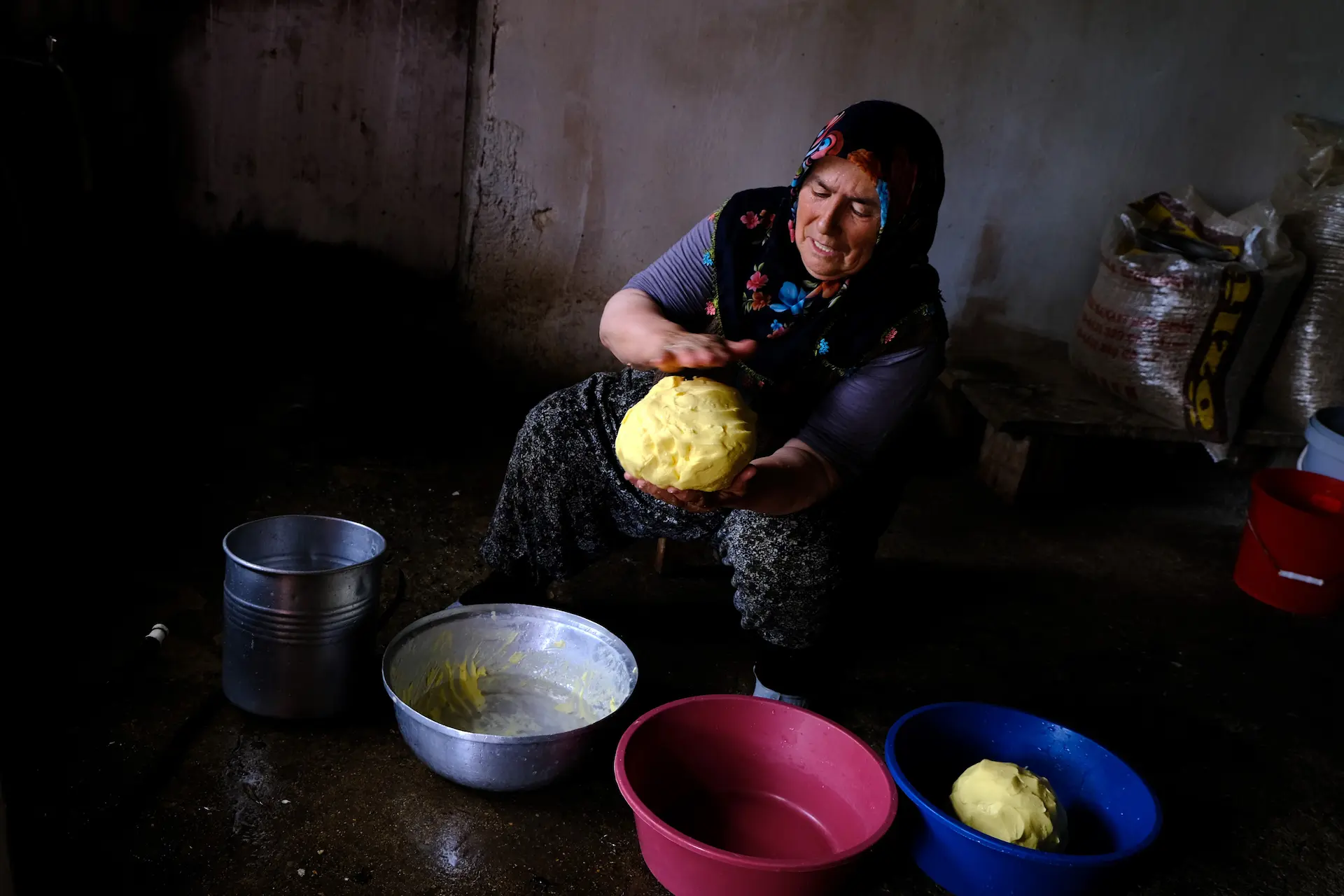 Tonya tereyağı yapımı